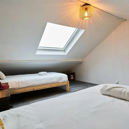 3 Bedroom House With Courtyard Close To Lille 4* La Madeleine (Nord)