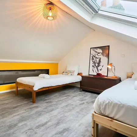3 Bedroom House With Courtyard Close To Lille Guest house
