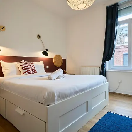 Casa de hóspedes 3 Bedroom House With Courtyard Close To Lille La Madeleine (Nord)