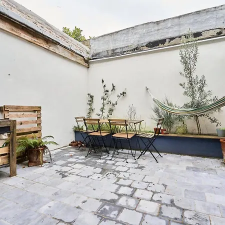 3 Bedroom House With Courtyard Close To Lille Guest house